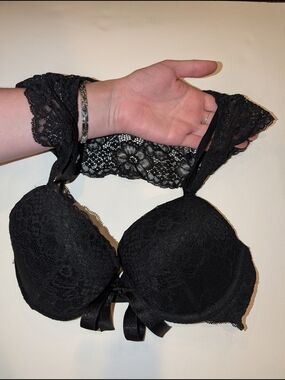 H&M Black Lace Push-Up Bra with Ribbon Detail